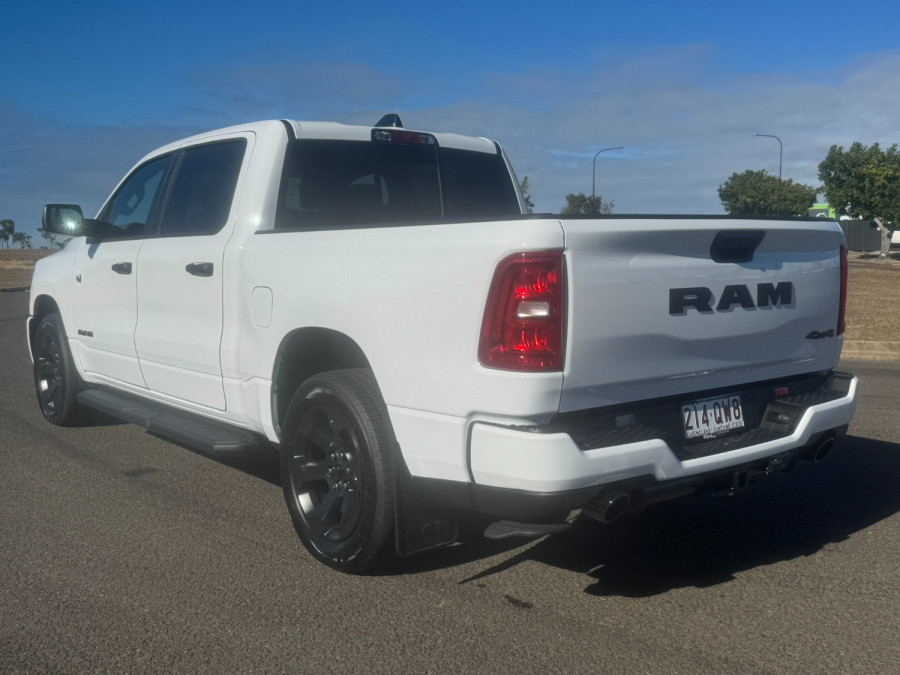 2026 Ram 1500 Express Ute Image 5