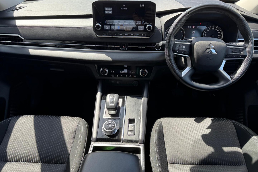 2022 MY22.5 Mitsubishi Outlander ZM LS SUV Image 10