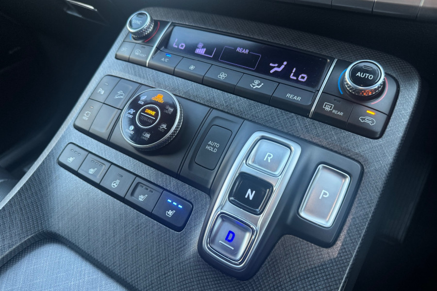 2022 Hyundai Palisade LX2.V2 Highlander SUV Image 17