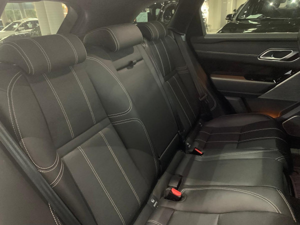 2021 Land Rover Range Rover Velar L560 P400 R-Dynamic HSE SUV image 18