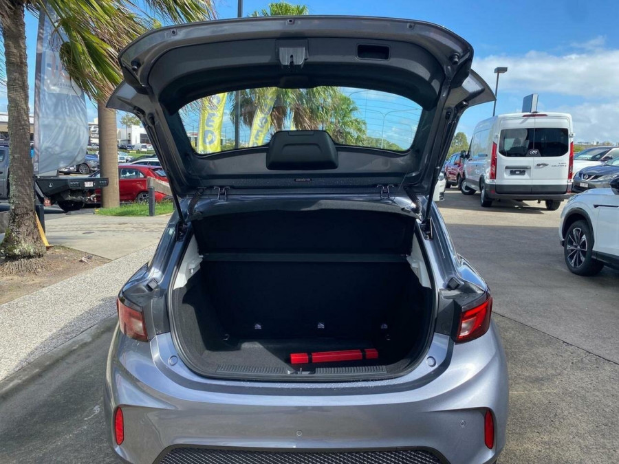 2025 MY25.5 MG MG3 ZP22 Essence Hybrid+ Hatch Image 9