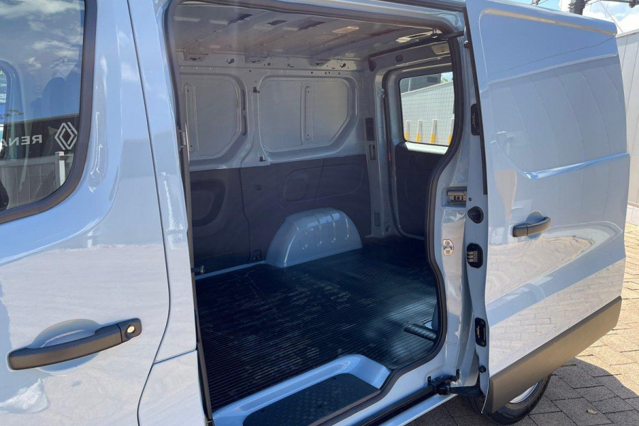 2024 Renault Trafic X82 Pro Van Image 9
