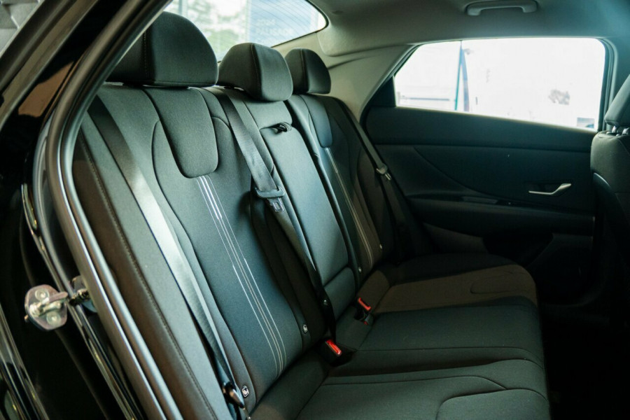 2025 Hyundai i30 CN7.V2 Hybrid Sedan Image 8