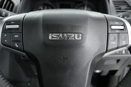 2018 Isuzu UTE D-MAX -- 4x2 SX Single Cab Chassis High-Ride Single cab