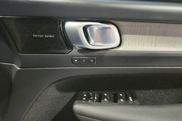 2022 Volvo XC40 XZ T4 Inscription SUV Image 23