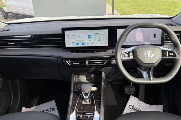 2025 MG HS AS33P Super Hybrid Essence SUV Image 8