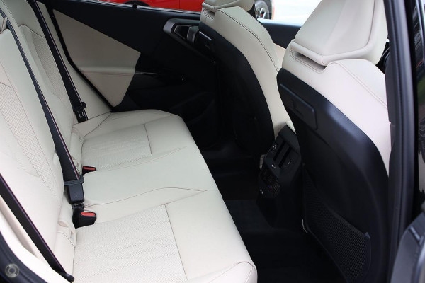 2026 BMW X3 G45 30e xDrive SUV image 10