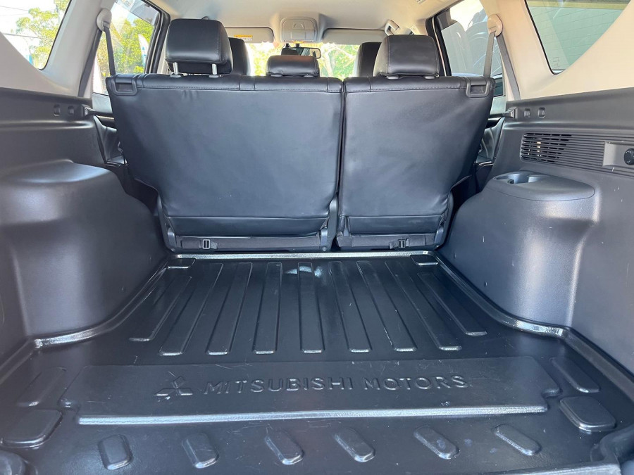 2018 Mitsubishi Pajero Sport QE GLS SUV Image 16