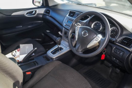 2015 Nissan Pulsar C12 Series 2 ST Hatchback Image 5