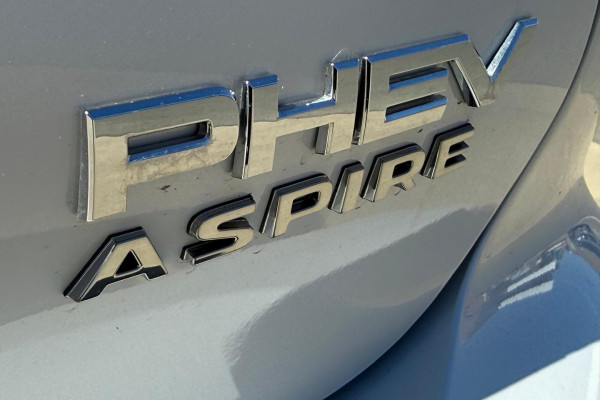 2025 Mitsubishi Outlander ZM PHEV Aspire SUV Image 8