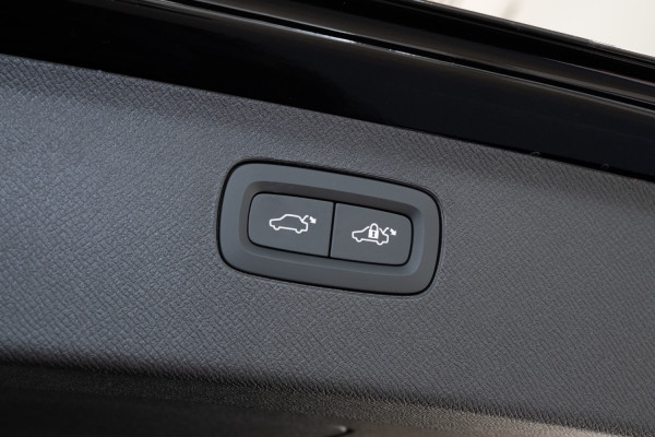 2026 Volvo XC90 L Series  Black Edition SUV Image 31