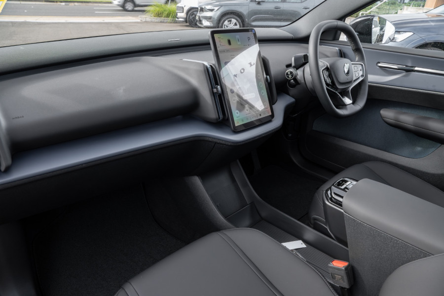 2026 Volvo EX30  Single Motor Extended Range Ultra SUV