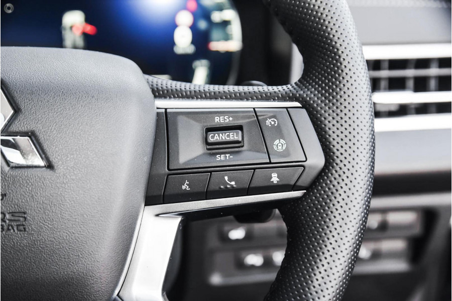 2024 Mitsubishi Outlander ZM PHEV Exceed SUV Image 14