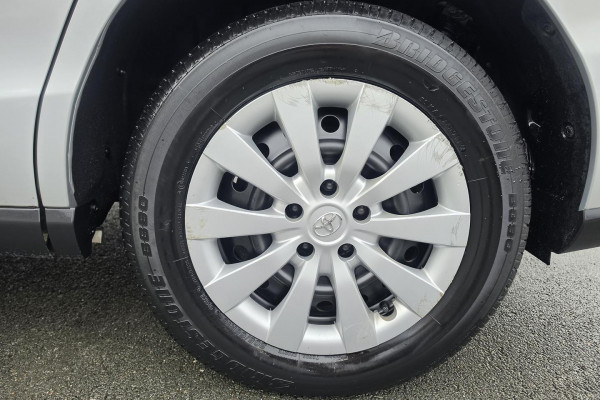 2016 Toyota Tarago ACR50R GLi People Mover Image 11