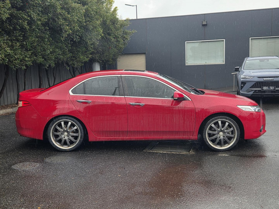 2012 Honda Accord Euro 8th Gen Luxury Sedan Image 3