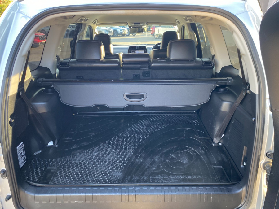 2022 Toyota LandCruiser Prado GDJ150R VX SUV Image 8