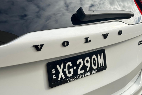 2026 Volvo XC90 L Series Black Edition SUV Image 3