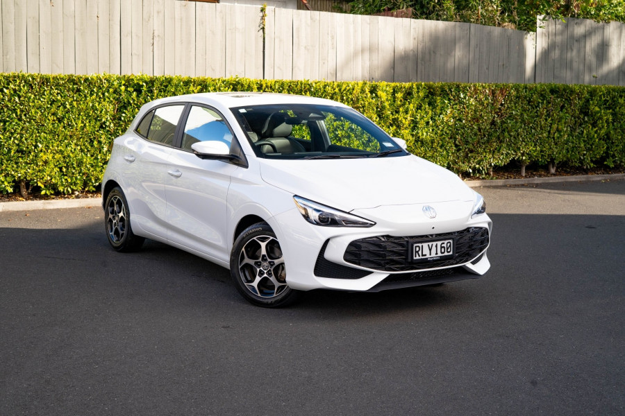2025 MG MG3 ZP22 Essence SUV Image 1