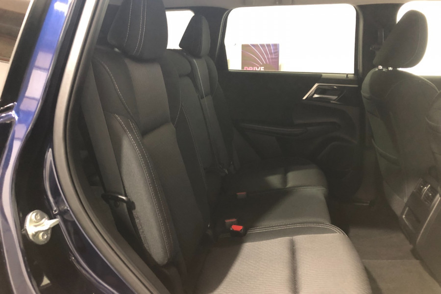 2023 Mitsubishi Outlander ZM LS SUV Image 12