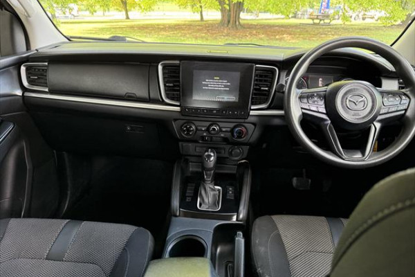2020 Mazda BT-50 XT Cab Chassis Image 4