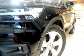 2018 MY19 Volvo XC40 T4 Momentum Suv
