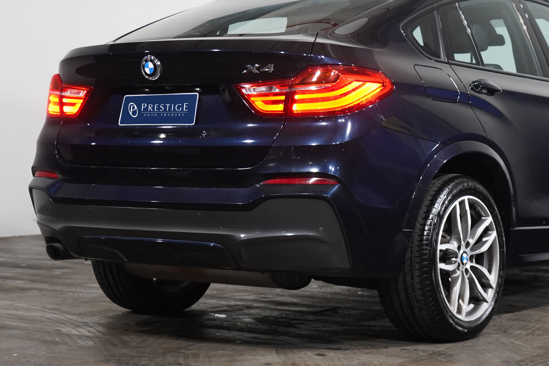 2017 BMW X4 Xdrive 20i Coupe Image 8