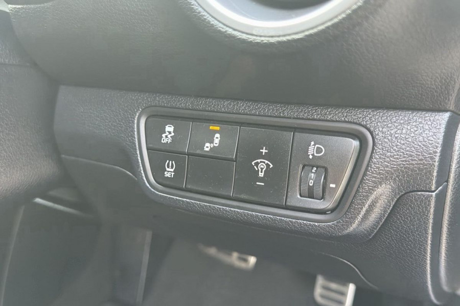 2022 Kia Cerato BD GT Hatch Image 20