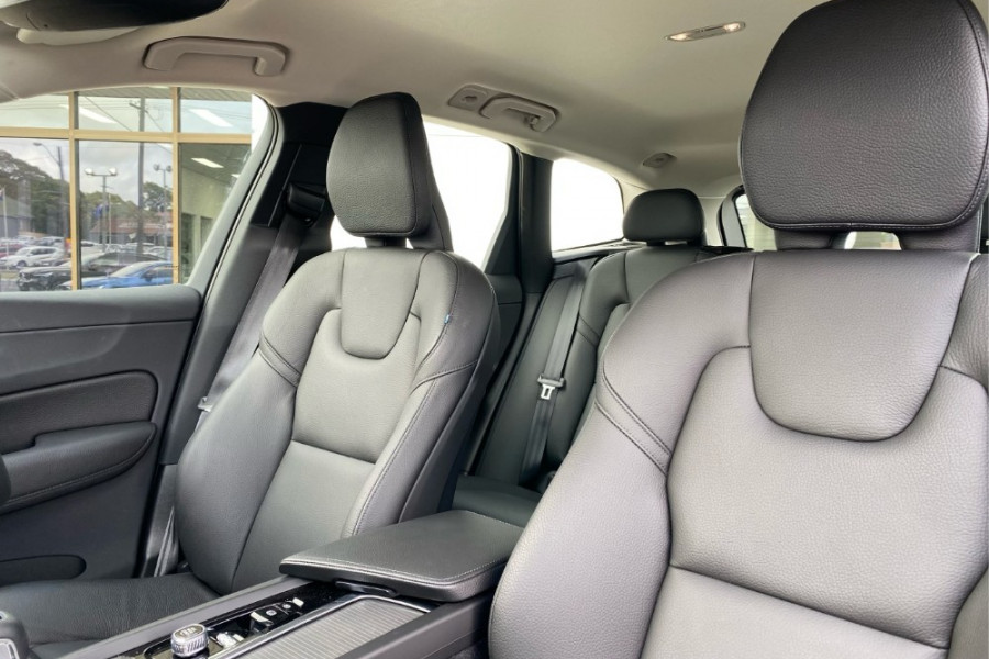 2020 Volvo XC60 UZ T5 Momentum Suv Image 13