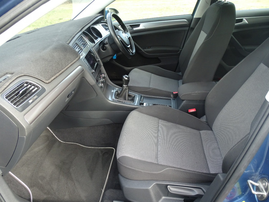 2015 Volkswagen Golf 7 90TSI Comfortline Hatch Image 12