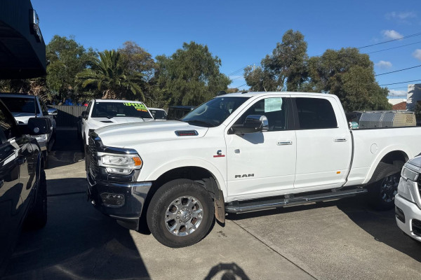 2021 MY22 Ram 2500 DJ Laramie Ute Image 16