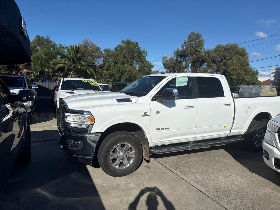 2021 MY22 Ram 2500 DJ Laramie Ute Image 16