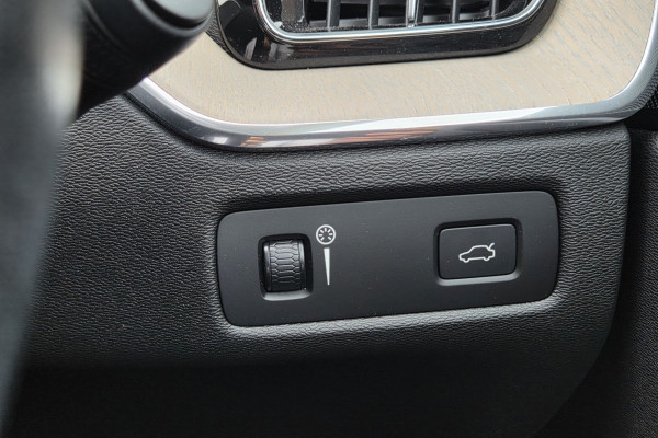 2018 Volvo XC60 UZ D4 Inscription SUV Image 22
