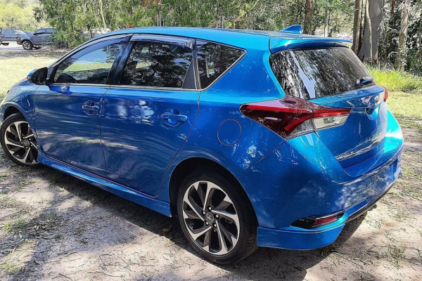 2017 Toyota Corolla ZRE182R ZR Hatch Image 3