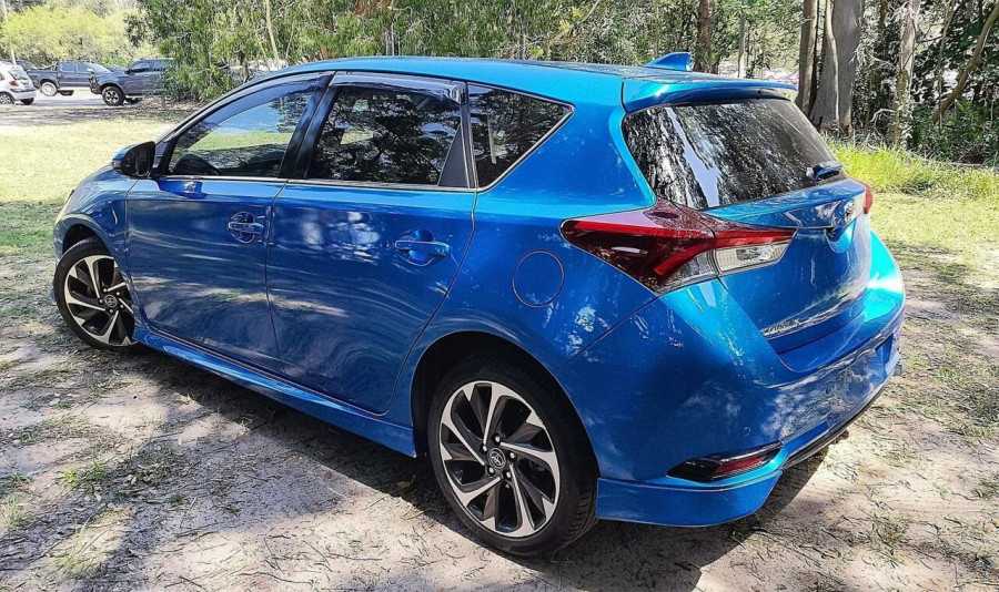 2017 Toyota Corolla ZRE182R ZR Hatch Image 3