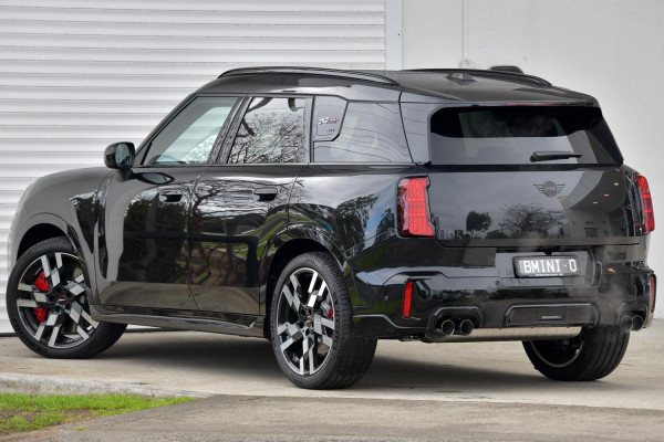 2026 MINI Countryman U25 JCW Favoured SUV image 2
