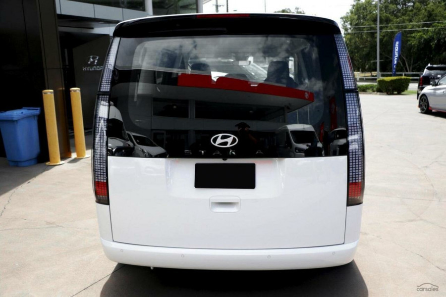 2026 Hyundai Staria US4.V3  People Mover Image 2