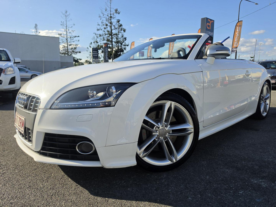 2009 Audi TTS 8J  Convertible Image 1