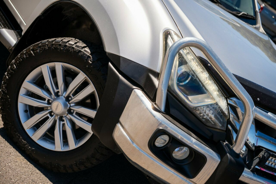 2017 Isuzu MU-X LS-T SUV Image 6