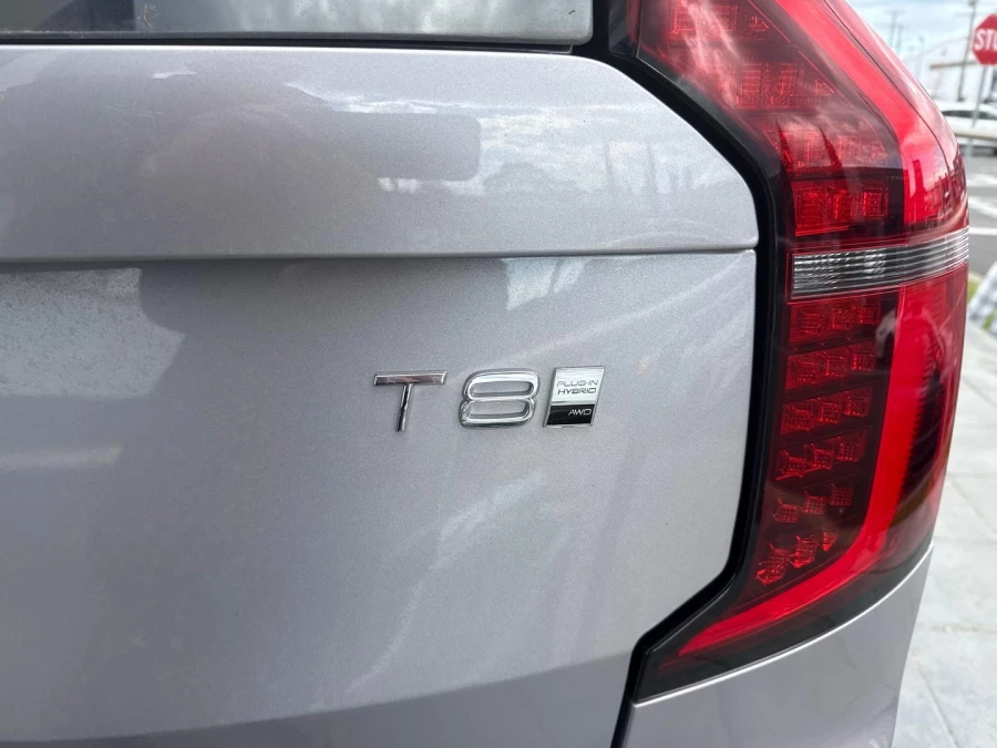 2025 Volvo XC90 L Series Ultra T8 Plug-In Hybrid SUV Image 7