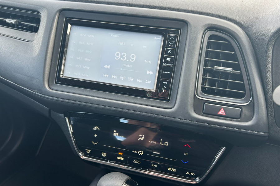 2019 Honda HR-V VTi SUV Image 17