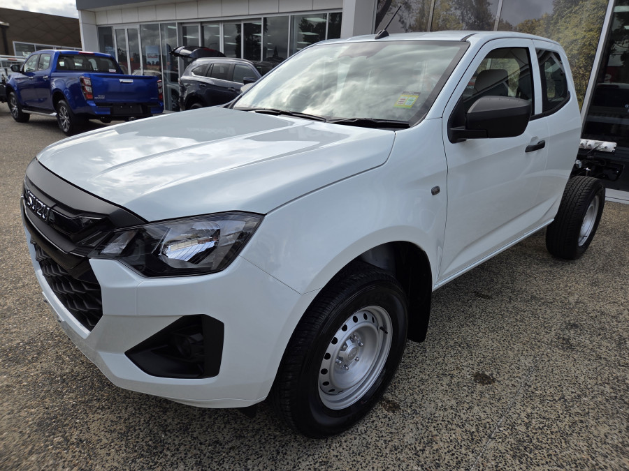 2026 Isuzu D-MAX RG SX Cab Chassis Image 7