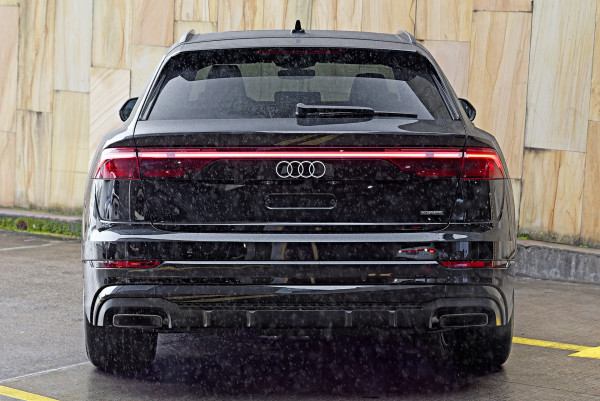 2026 Audi Q8 F1 TFSI e 360kW S line | PHEV SUV image 5