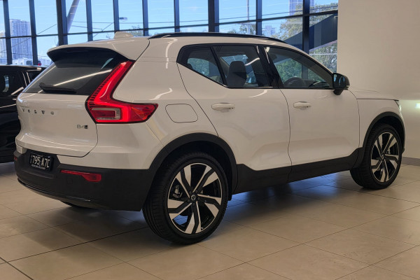 2025 MY26 Volvo XC40 XZ Ultra B4 Dark SUV