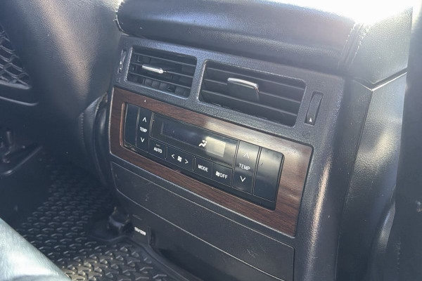 2019 Toyota LandCruiser VDJ200R VX SUV Image 30
