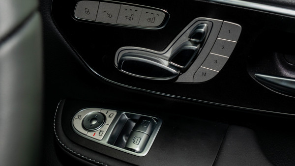 2025 Mercedes-Benz V-Class 447 V300 Exclusive People Mover image 27