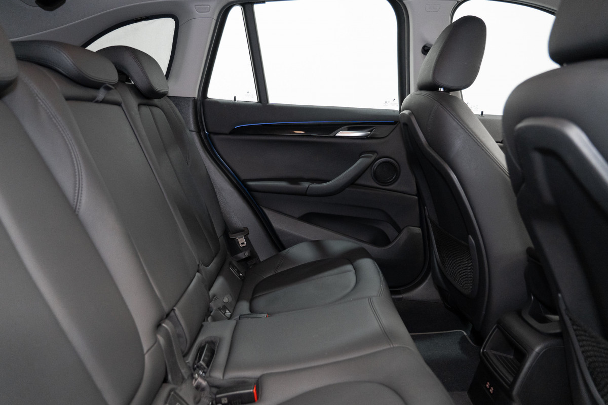 2020 BMW X1 Sdrive 18i SUV Image 3
