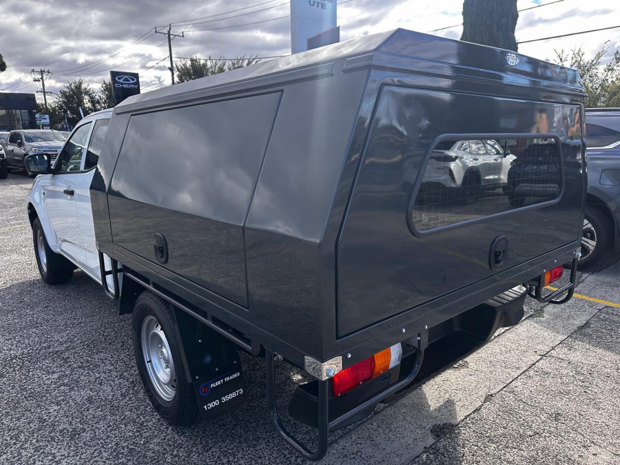 2026 MY25.5 Isuzu D-MAX RG SX Cab Chassis Image 2