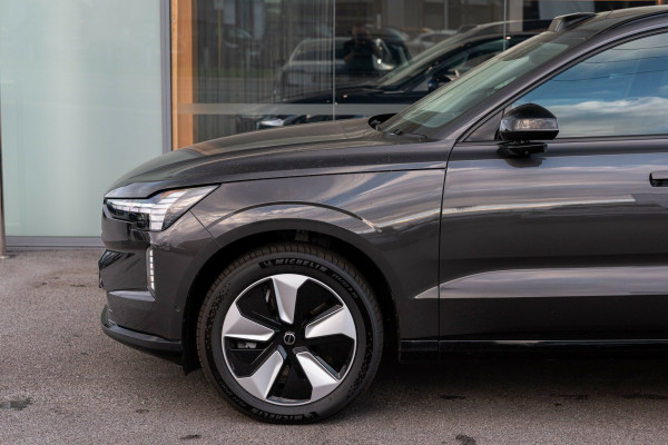 2025 Volvo EX90 No Series Plus Twin Motor SUV Image 9