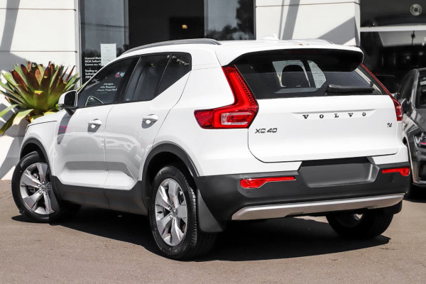 2020 Volvo XC40 XZ T4 Momentum Suv