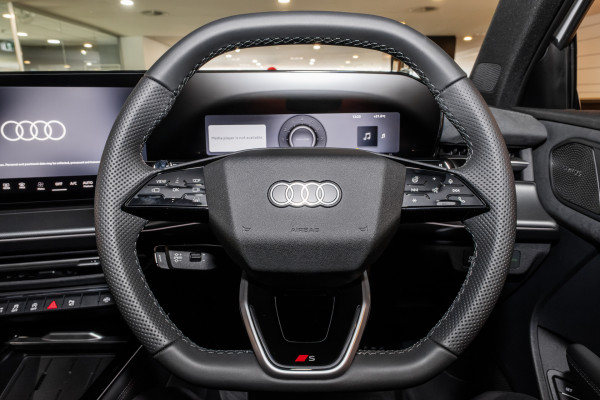 2026 Audi Q3 TFSI 195kW SUV image 8